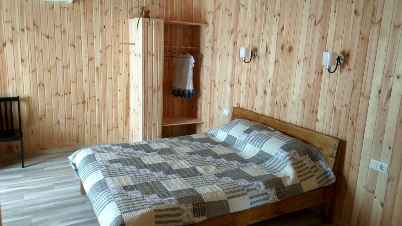 Eco House Hotel Chornomorsk Exterior photo